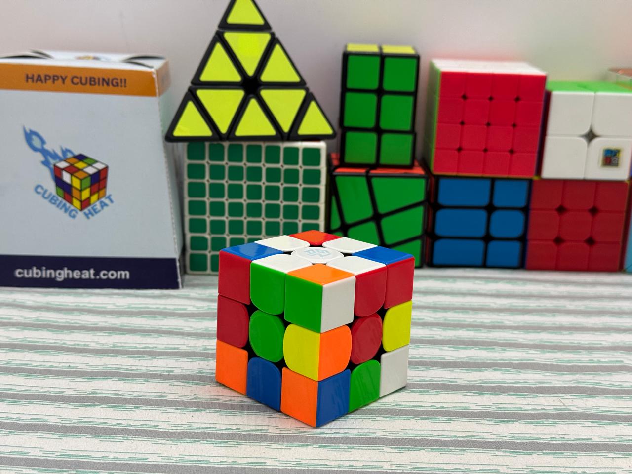 Learning to solve the 3x3 Cube Step 1: Beginner-Friendly Rubik's Cube Strategies
